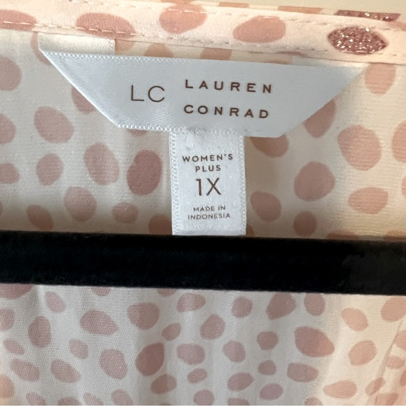 Lauren Conrad wrap blouse, size 1X - Picture 2 of 4